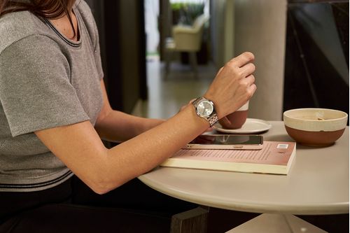 Relógio Feminino Monocromático Aço Prata