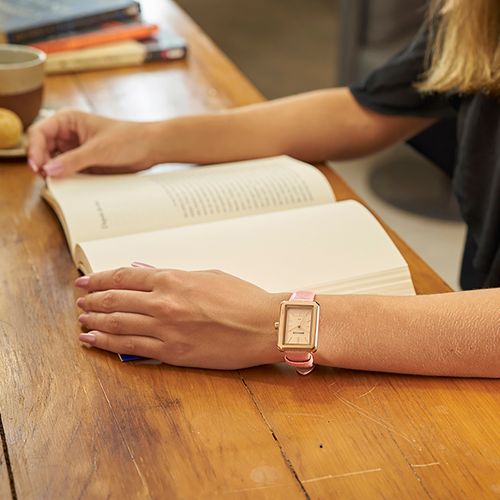 Relógio Feminino Quadrado Minimalista Rosa